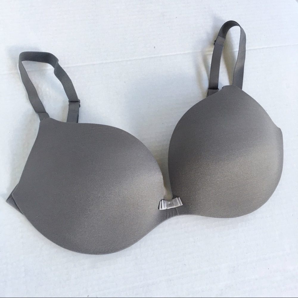 Victoria’s Secret Plunge Bra 32D